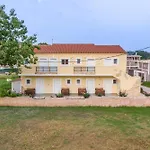 Aparthotel Kosmos St1 In Agios Stefanos 4*