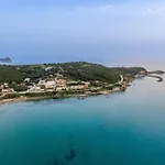 Kosmos St1 In Agios Stefanos 4*