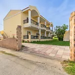 Kosmos St1 In Agios Stefanos