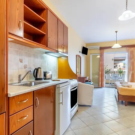 Aparthotel Kosmos St1 In Agios Stefanos 4*