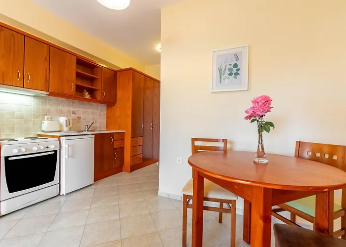 Aparthotel Kosmos St1 In Agios Stefanos
