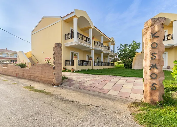 Aparthotel Kosmos St1 In Agios Stefanos