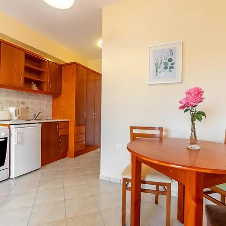 Hotel de apartamente Kosmos St1 In Agios Stefanos