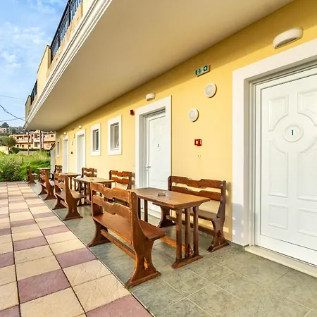 Kosmos St1 In Agios Stefanos Aparthotel